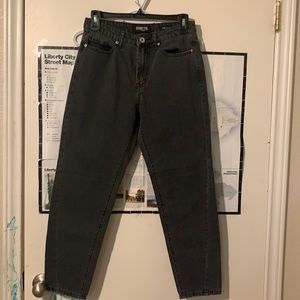 Skinny Fries Black Mom Jeans